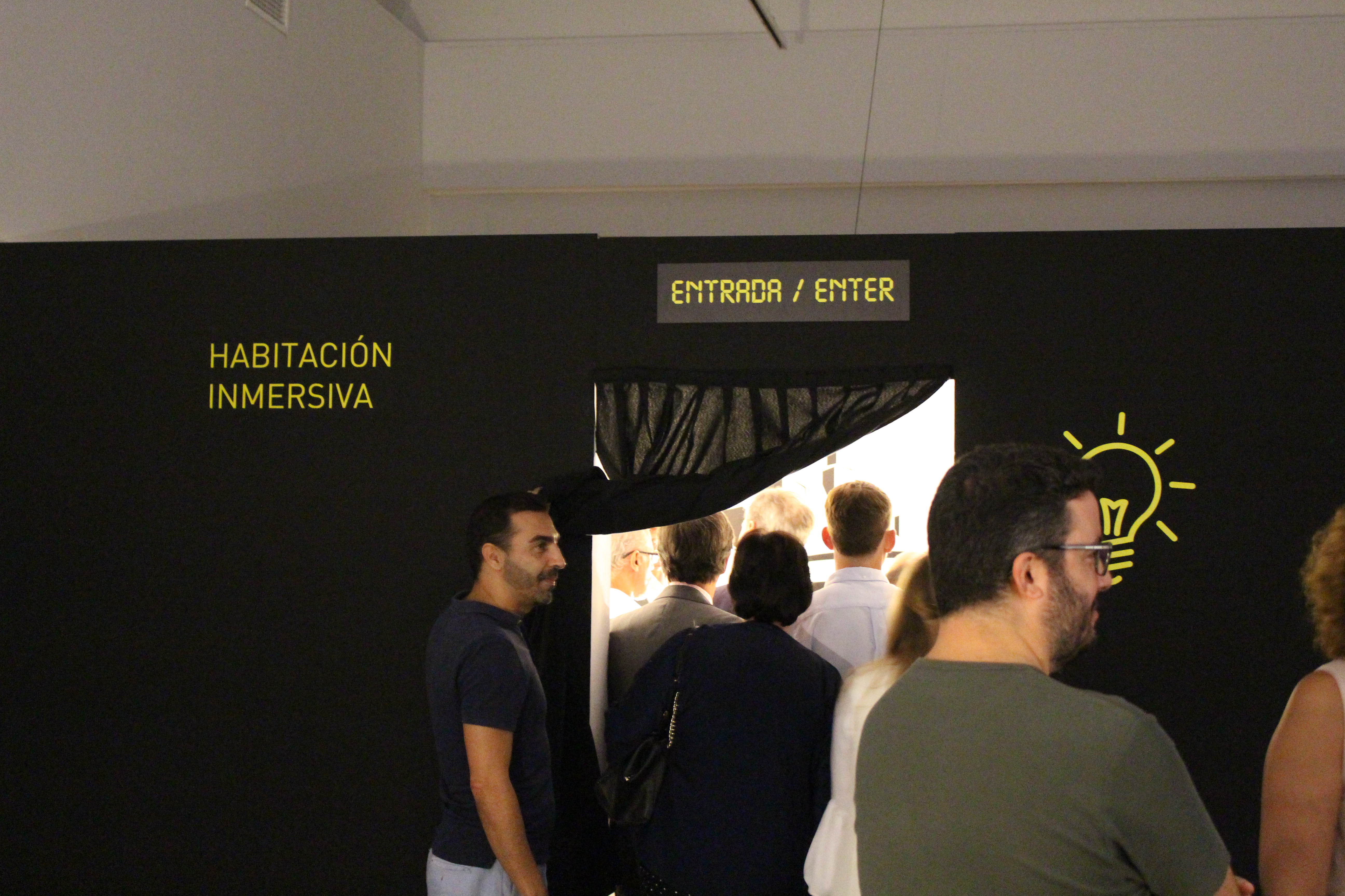 En la sala de inmersión podremos comprobar cómo es estar en un entorno iluminado y sobreiluminado.